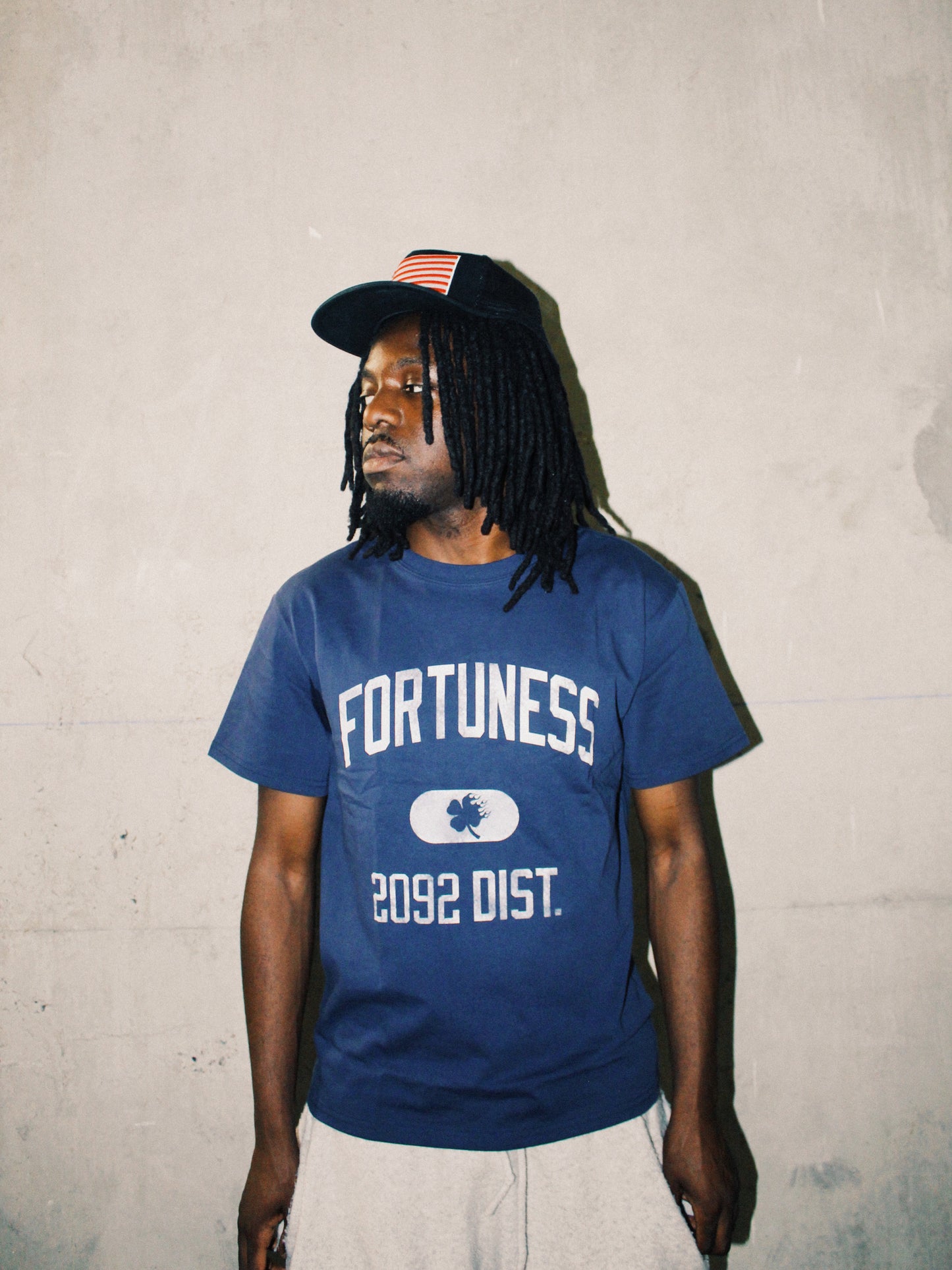 COLLEGE TEE NAVY BLUE
